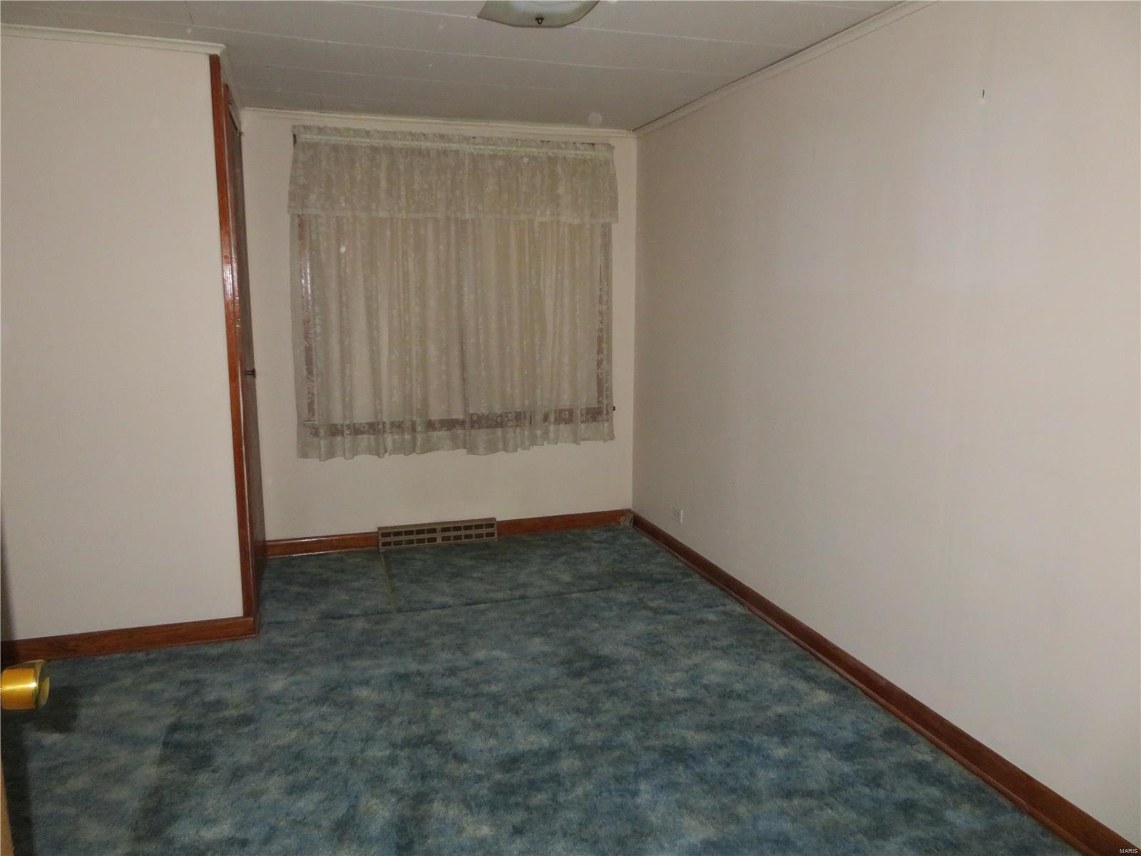 28862 McClusky Road Jerseyville, IL 62052 - Photo 7 of 37 Gallery Image 7
