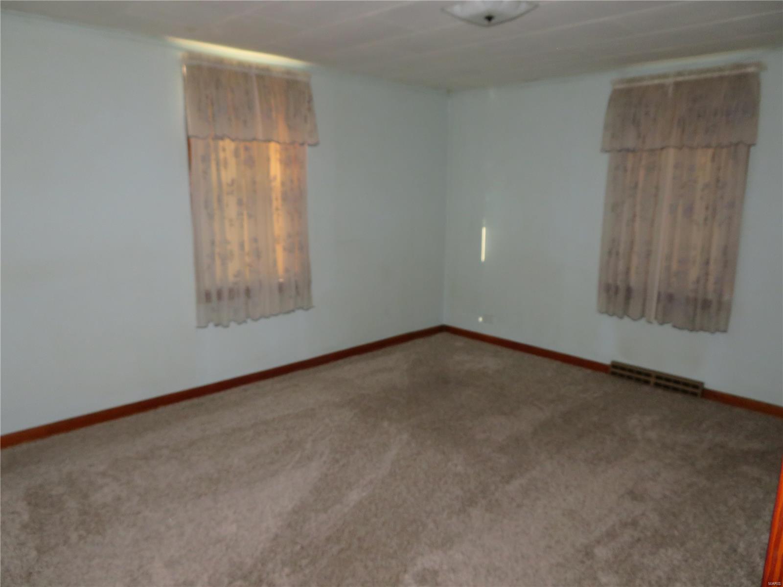 28862 McClusky Road Jerseyville, IL 62052 - Photo 10 of 37 Gallery Image 10