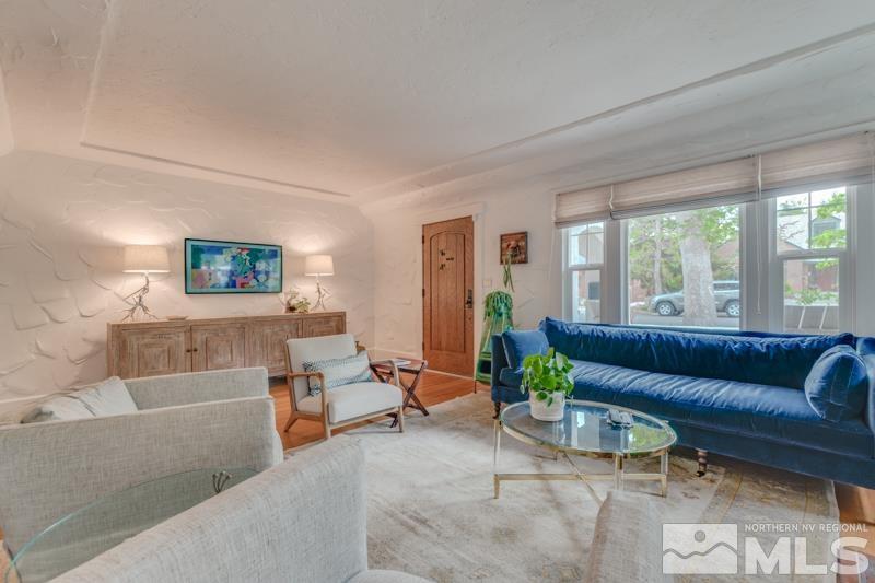 633 Donner Drive Reno, NV 89509 - Photo 9 of 37 Photo 9