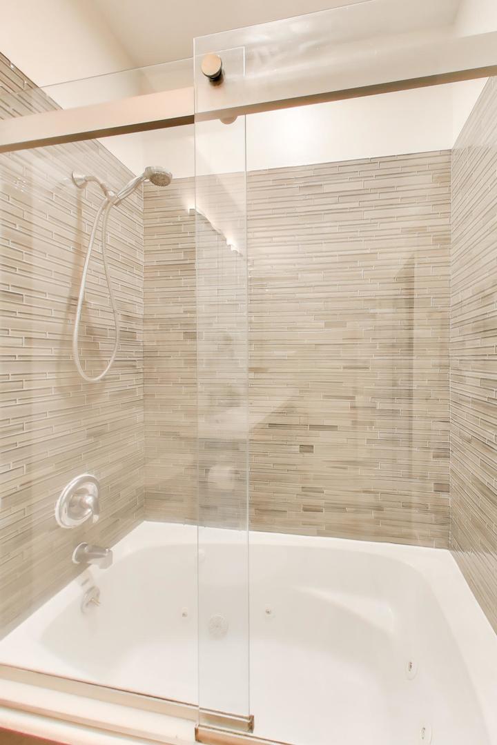 1034 East 47th Street, Unit 1W Chicago, IL 60653 - Photo 12 of 21