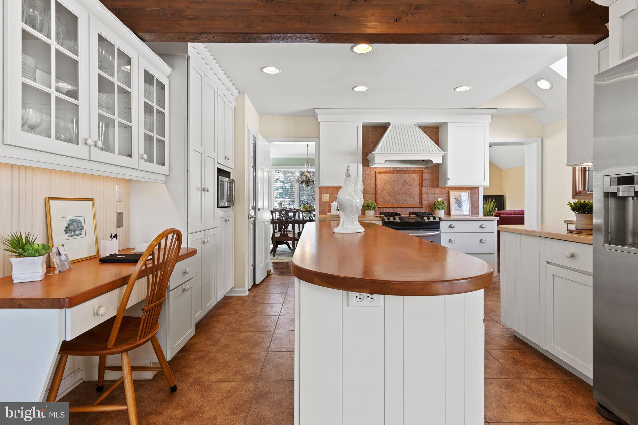 684 Wetherby Lane Devon, PA 19333 - Photo 13 of 38 Kitchen w/Work Space