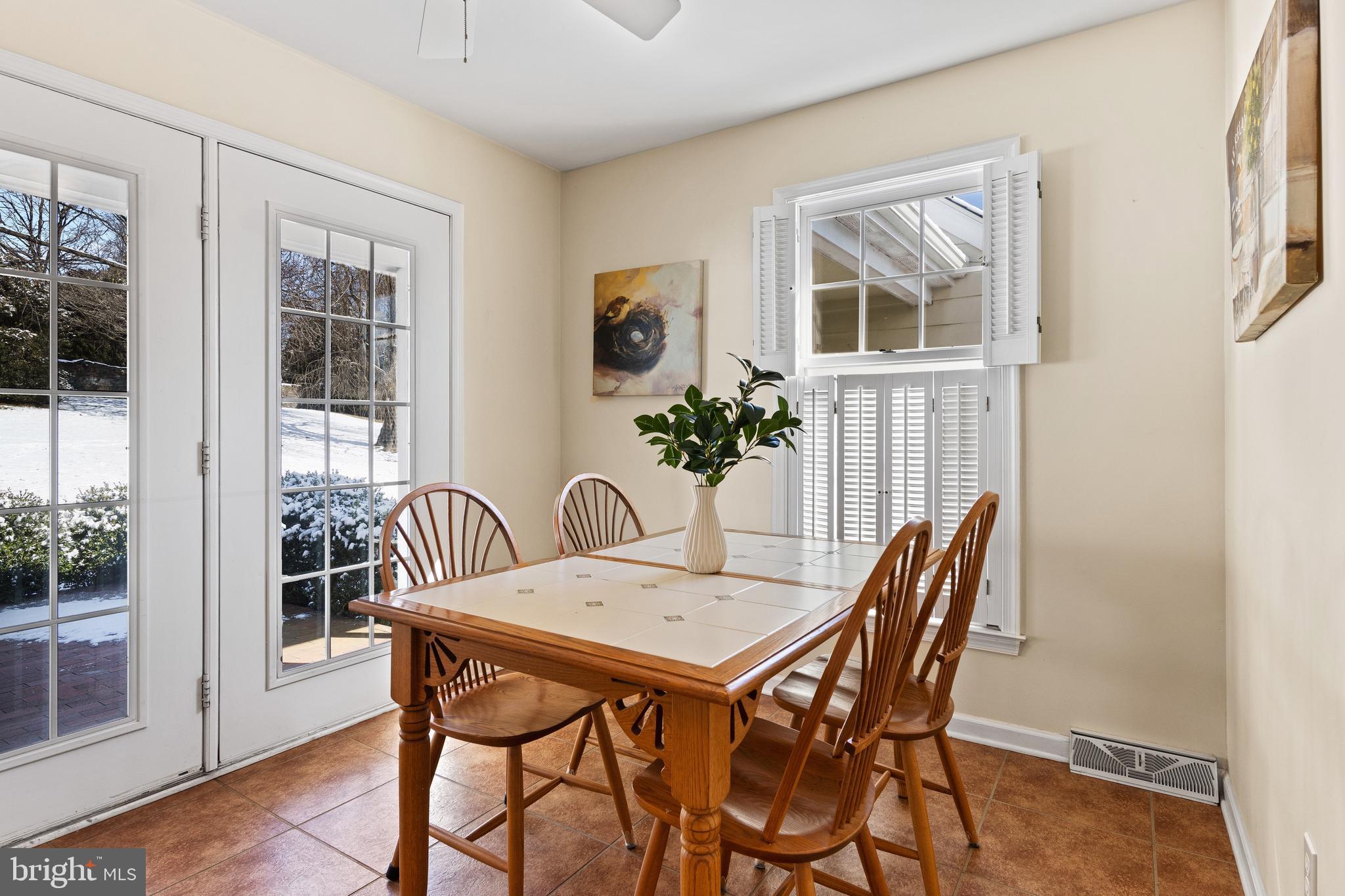 684 Wetherby Lane Devon, PA 19333 - Photo 19 of 38 Kitchen Breakfast Nook