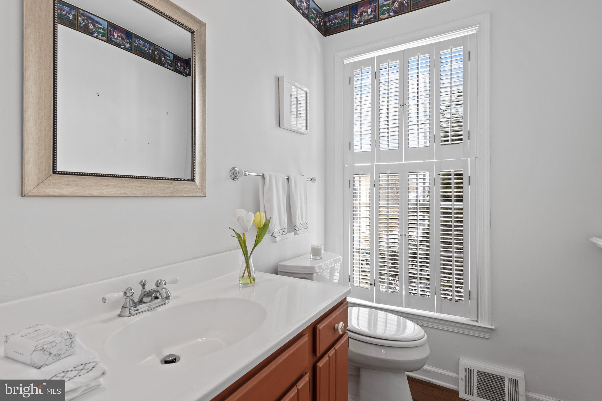 684 Wetherby Lane Devon, PA 19333 - Photo 24 of 38 First Floor Powder Room