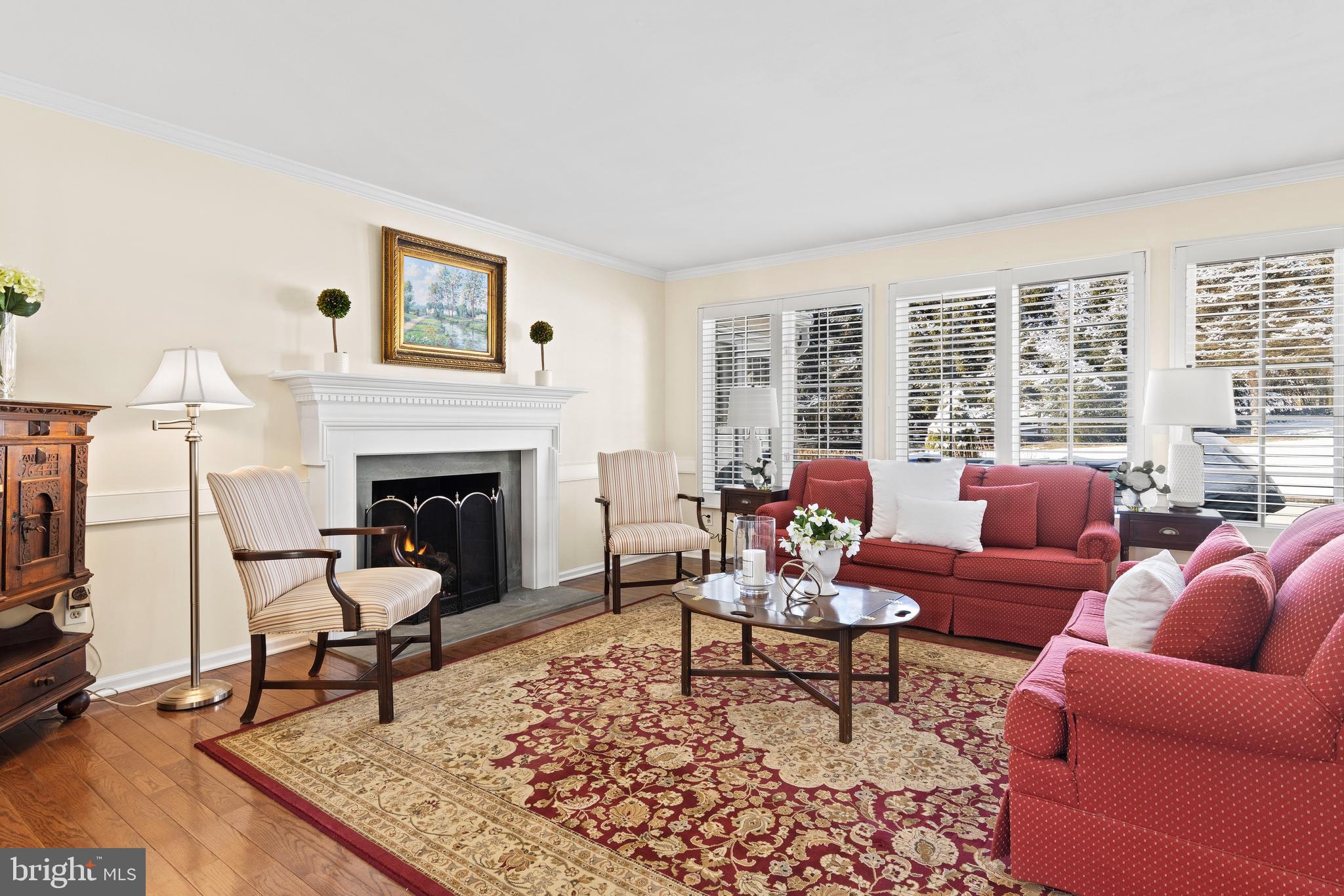 684 Wetherby Lane Devon, PA 19333 - Photo 7 of 38 Living Room