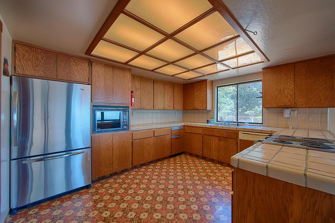 20073 Beatty Ridge Road Los Gatos, CA 95033 - Photo 13 of 28 Gallery Image 13