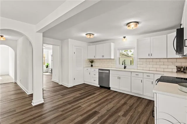 $330,000 | 301 North 4th Street, Odessa, MO 64076