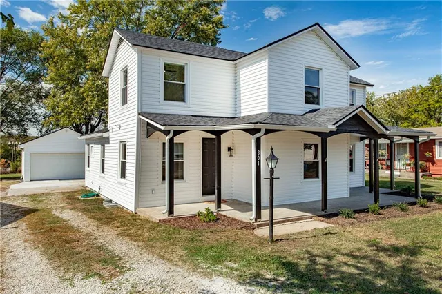 $330,000 | 301 North 4th Street, Odessa, MO 64076