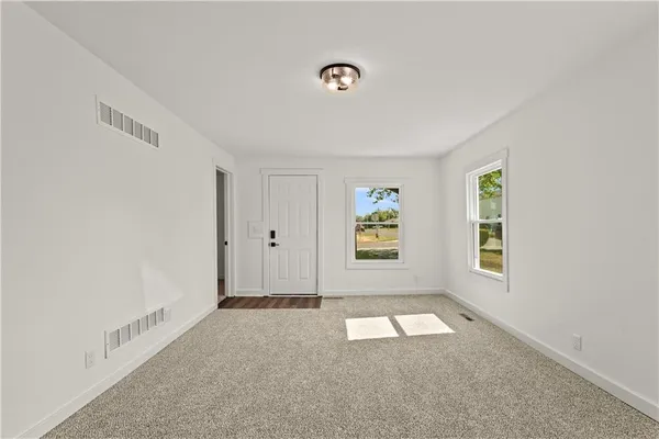 $299,900 | 301 North 4th Street, Odessa, MO 64076