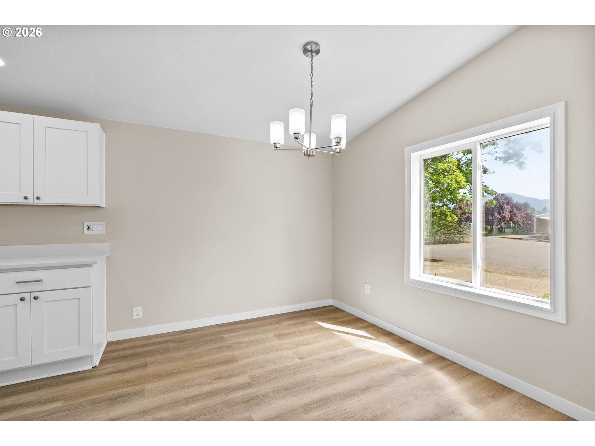 1944 McTavish Court Springfield, OR 97477 - Photo 9 of 23