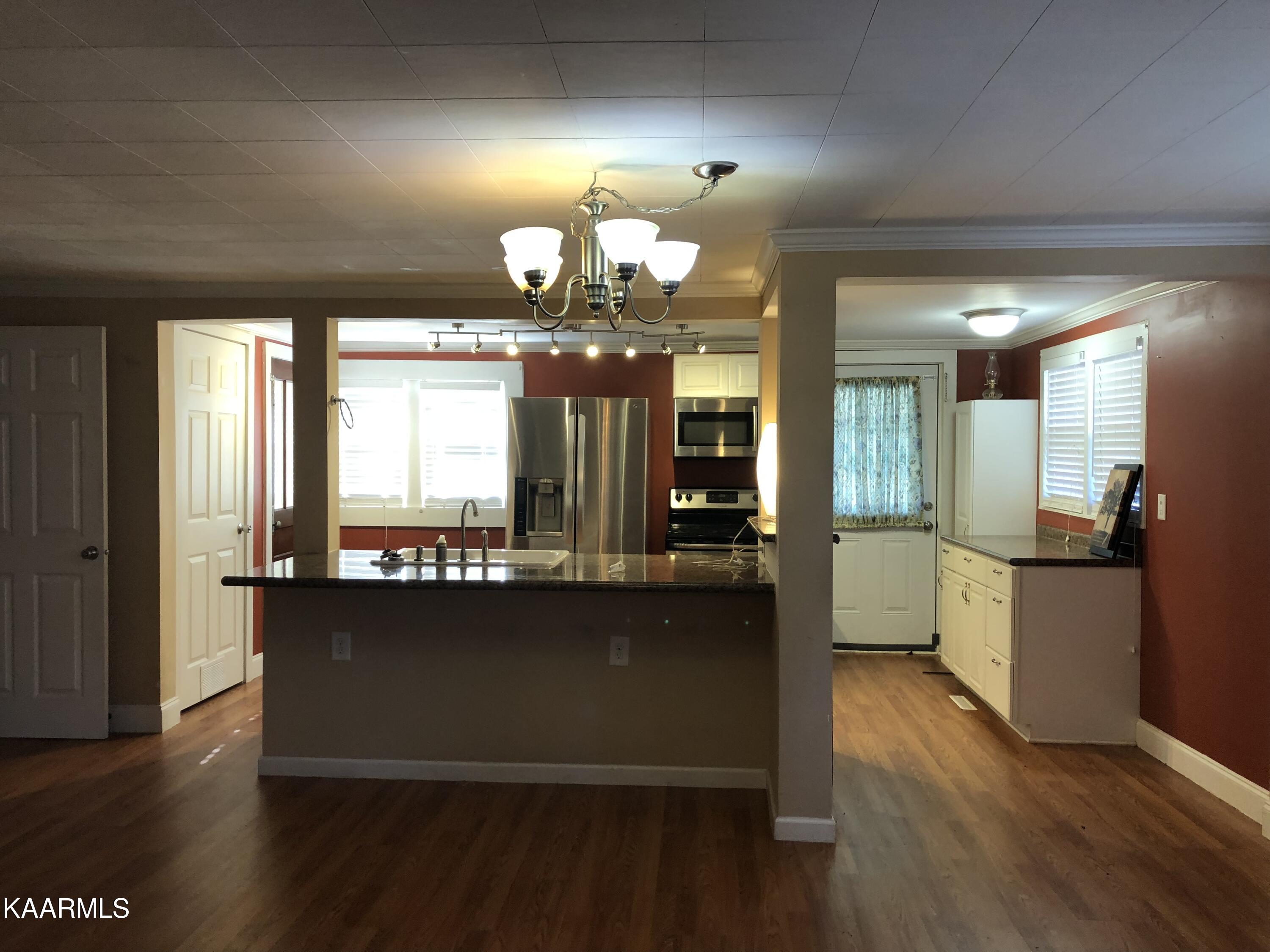285 Bellwood Road Middlesboro, KY 40965 - Photo 16 of 29 B106EB36-4D48-438E-983D-6BF41BF84499