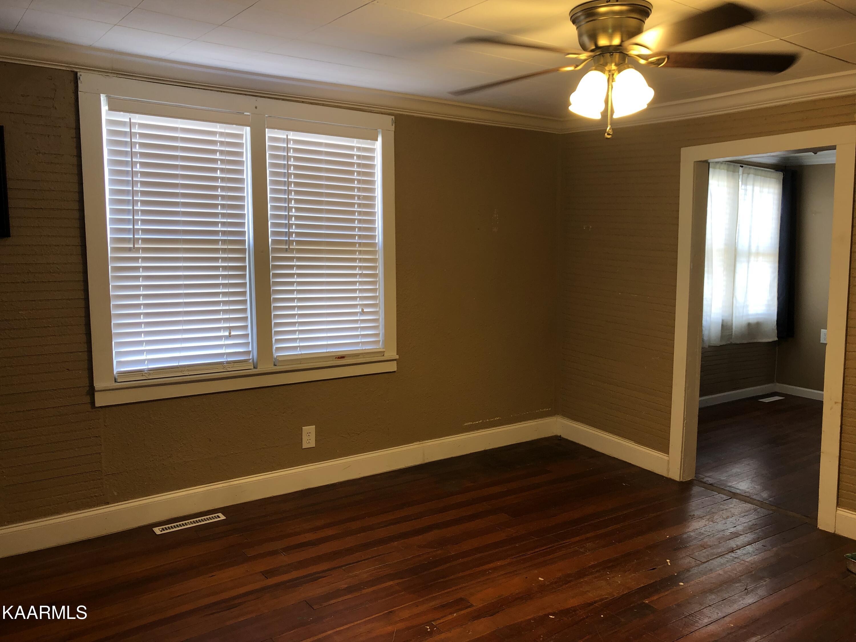 285 Bellwood Road Middlesboro, KY 40965 - Photo 23 of 29 B5B709FA-2C6C-4E61-B7FF-6AB55FC0383E
