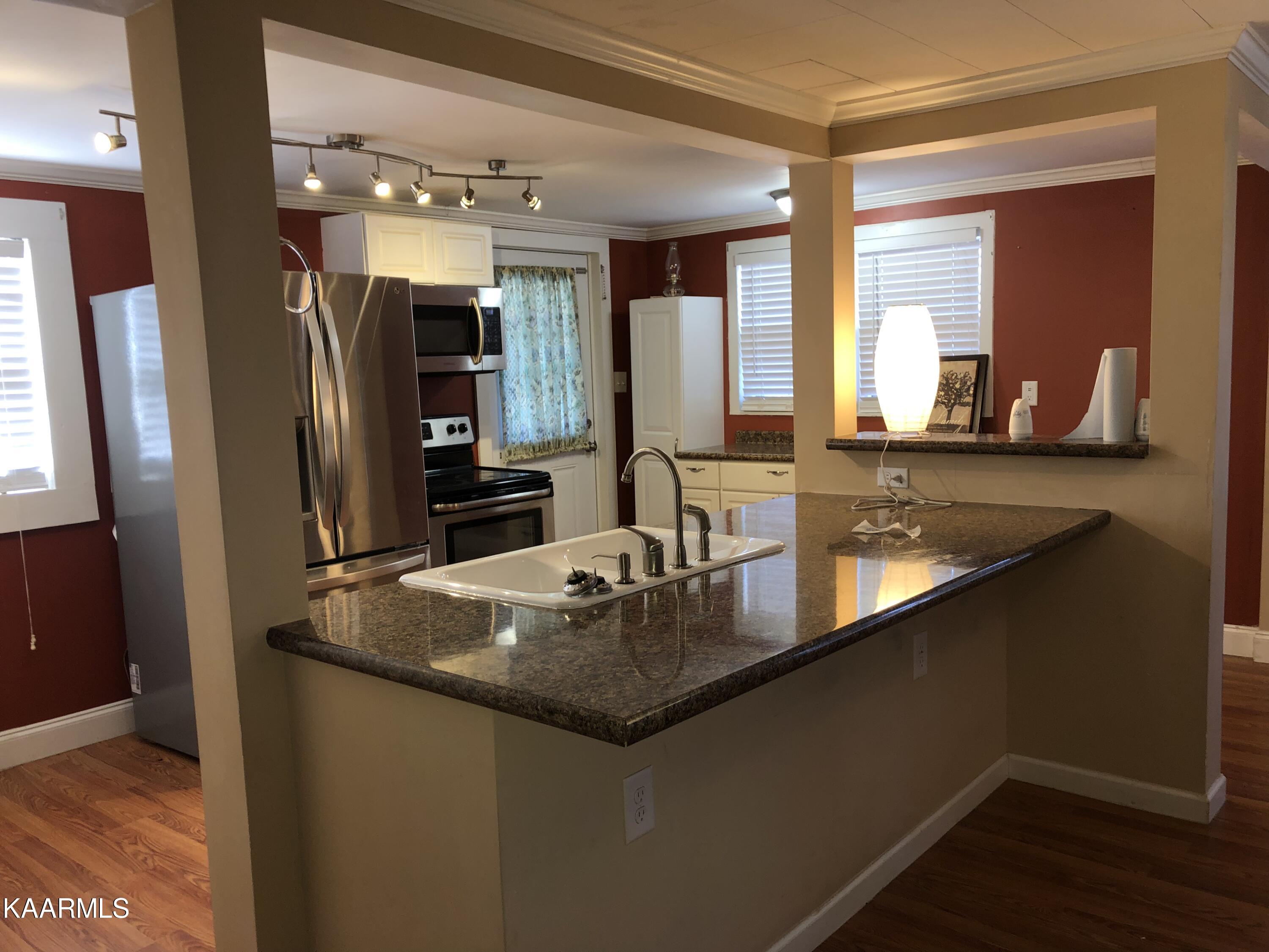 285 Bellwood Road Middlesboro, KY 40965 - Photo 25 of 29 AB514FEC-9AB7-4AAB-BD84-31BD74D972A0