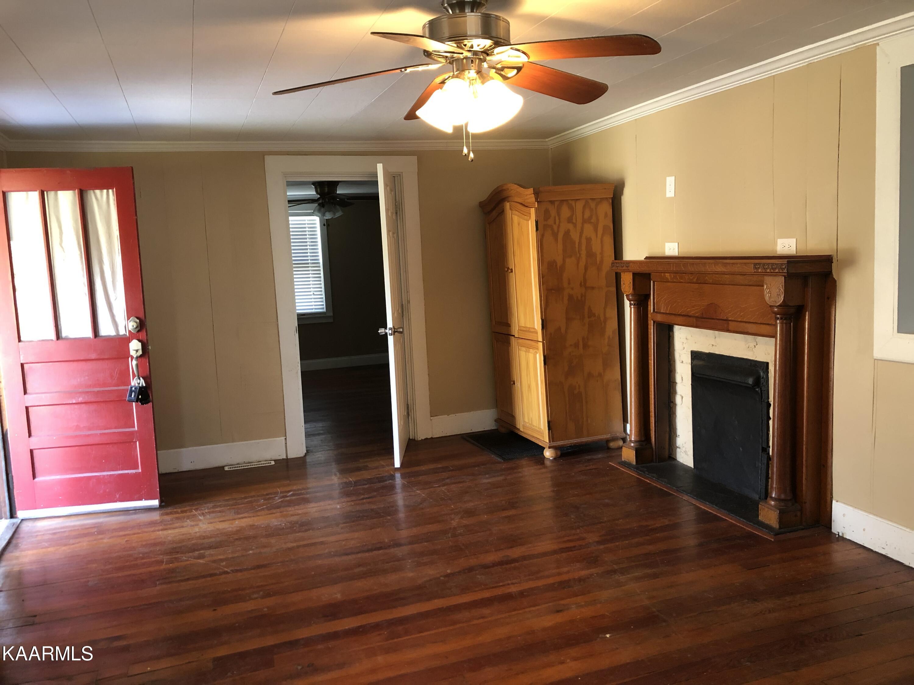 285 Bellwood Road Middlesboro, KY 40965 - Photo 9 of 29 D1CEAFEB-125A-4D5C-96D4-F67947D2780F