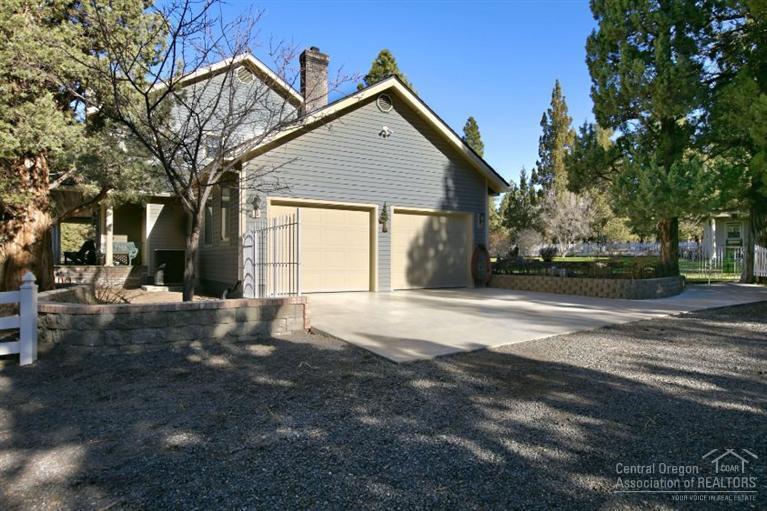 69875 Goodrich Road Sisters, OR 97759 - Photo 4 of 24 Additional Photo
