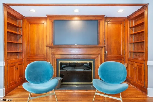 $1,995,000 | 158 South Mountain Avenue, Montclair, NJ 07042