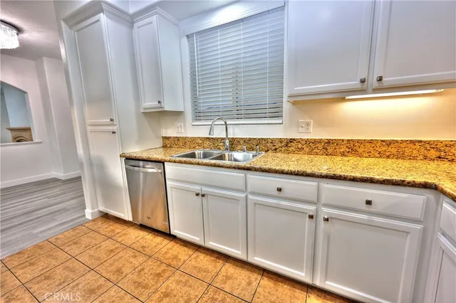 $788,000 | 858 Calaveras Way, Corona, CA 92878