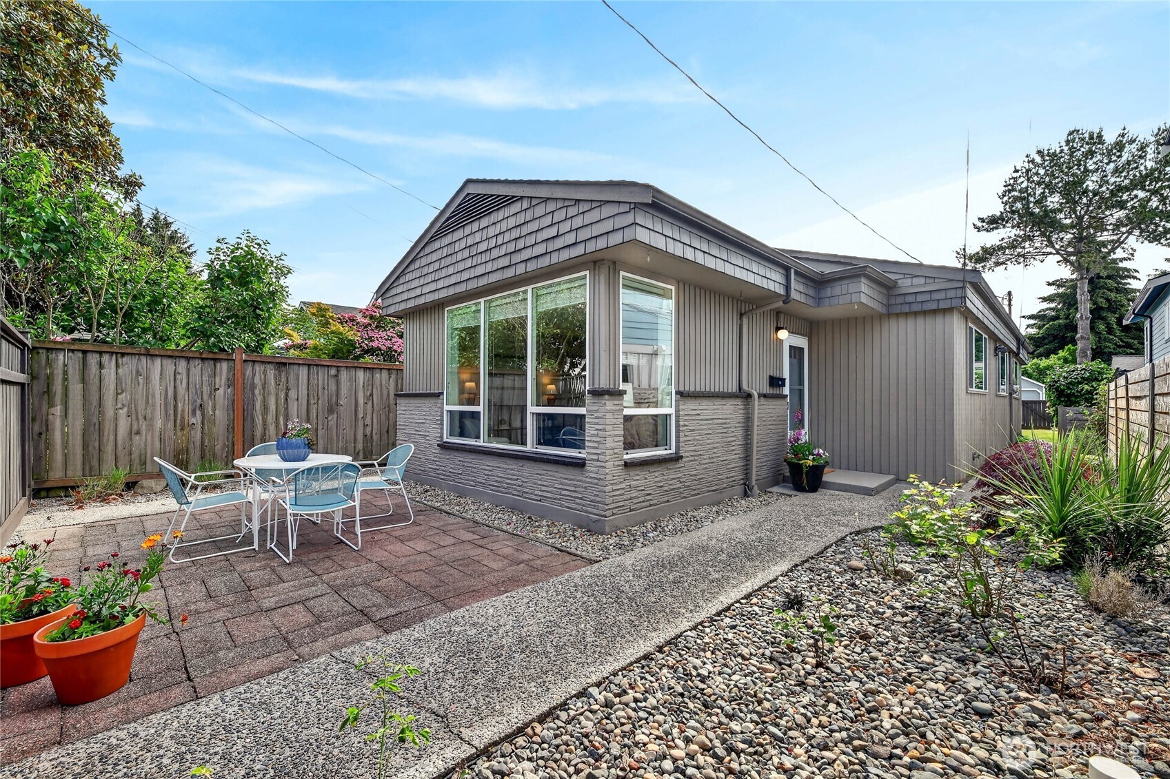 3039 61st Avenue Southwest Seattle, WA 98116 - Photo 1 of 36