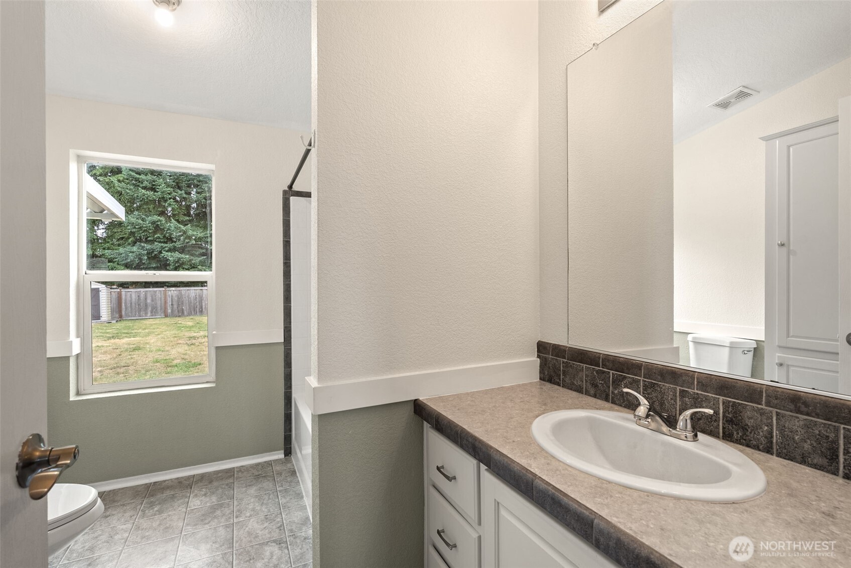 18933 Prairie Street Southwest Rochester, WA 98579 - Photo 21 of 33