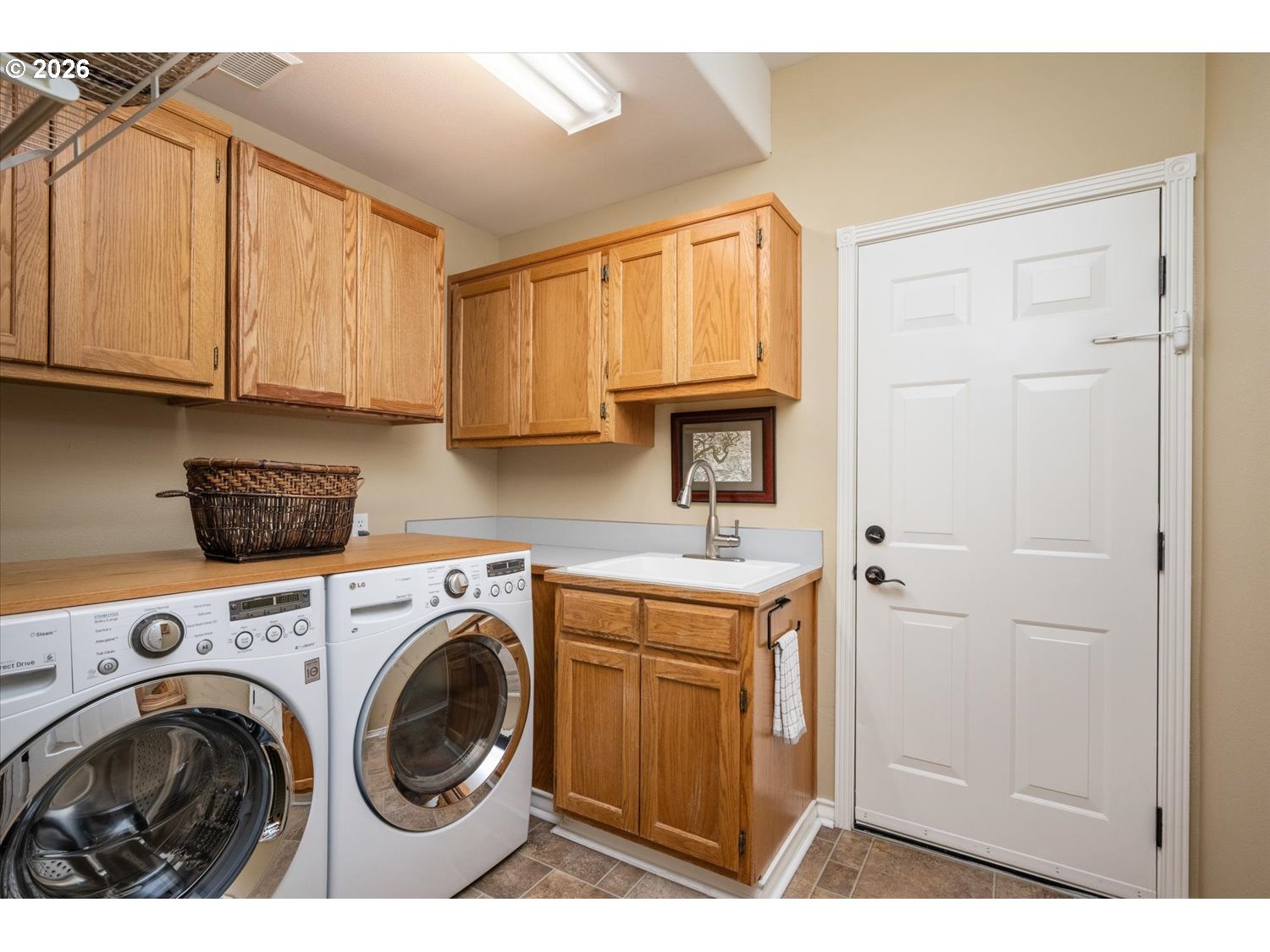 17460 Southwest 108th Place Tualatin, OR 97062 - Photo 19 of 48 Laundry