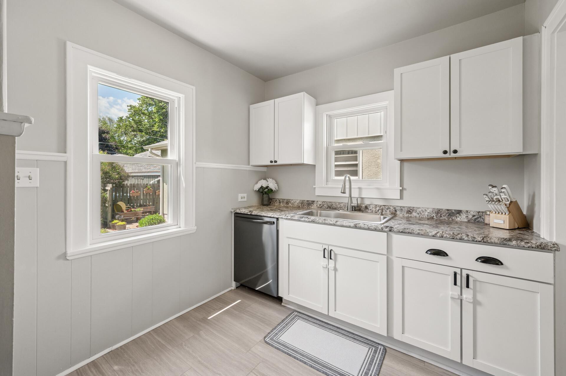 1407 Pascal Street St. Paul, MN 55108 - Photo 23 of 46