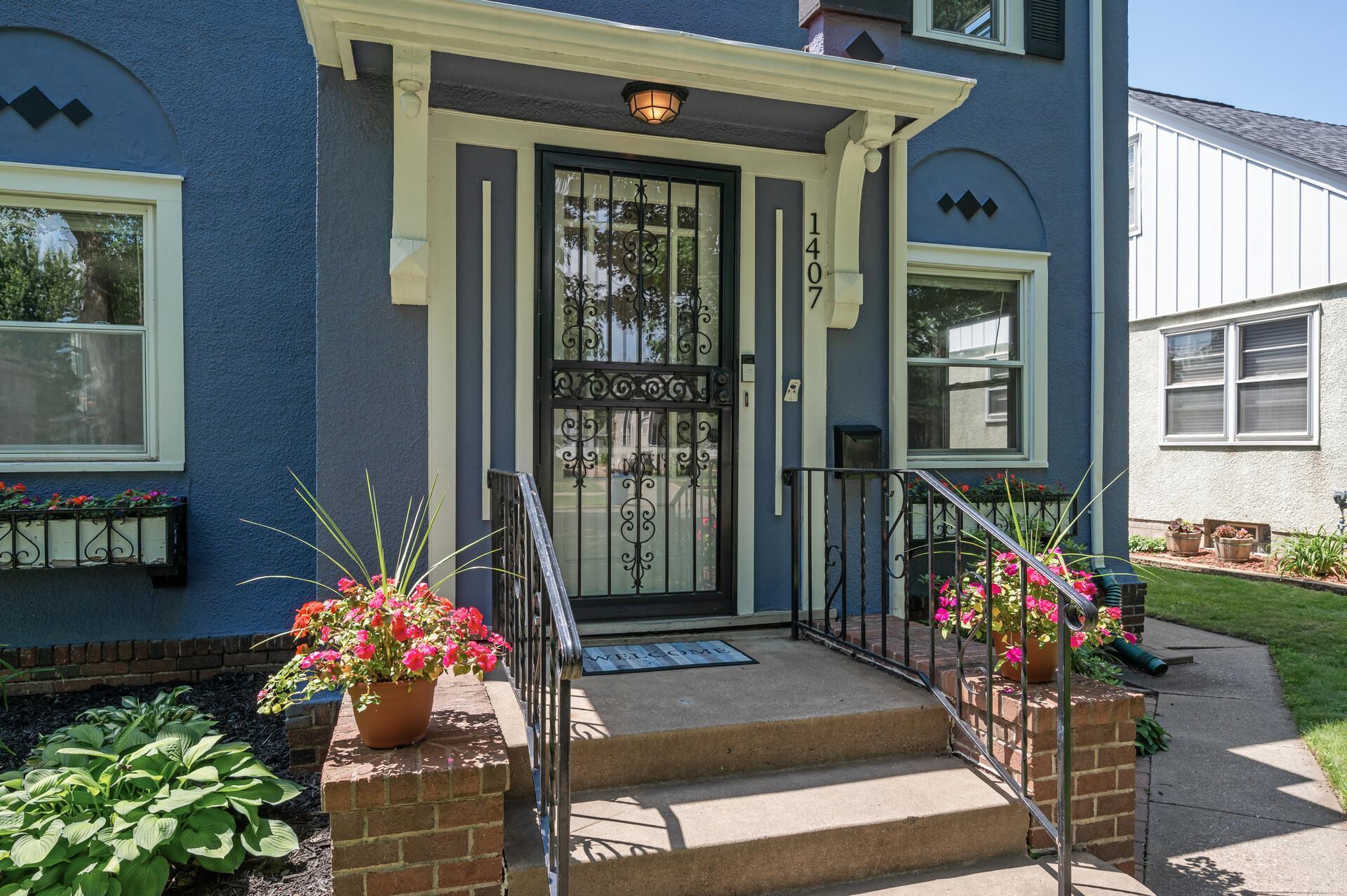 1407 Pascal Street St. Paul, MN 55108 - Photo 3 of 46