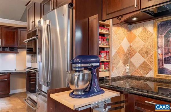 a view of a hallway with windows