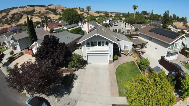 a front view of house with yard