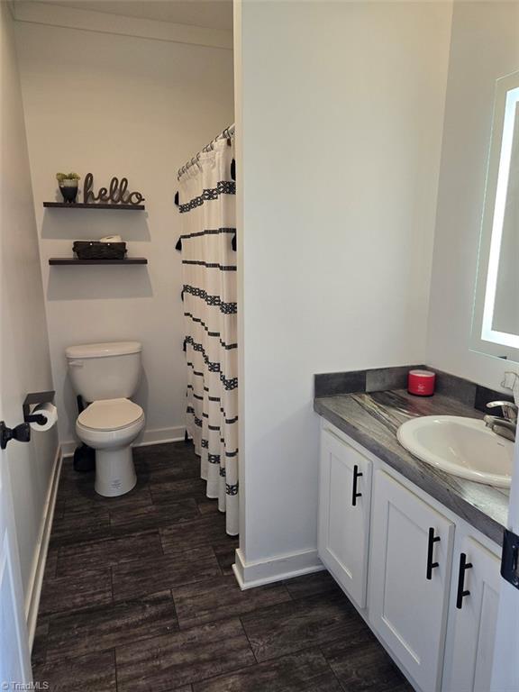 1266 Quaker Church Road Siloam, NC 27047 - Photo 27 of 29 Separate full bath located near family den and back door.