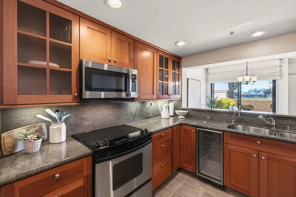 $935,000 | 2175 Vista Del Mar, San Mateo, CA 94404