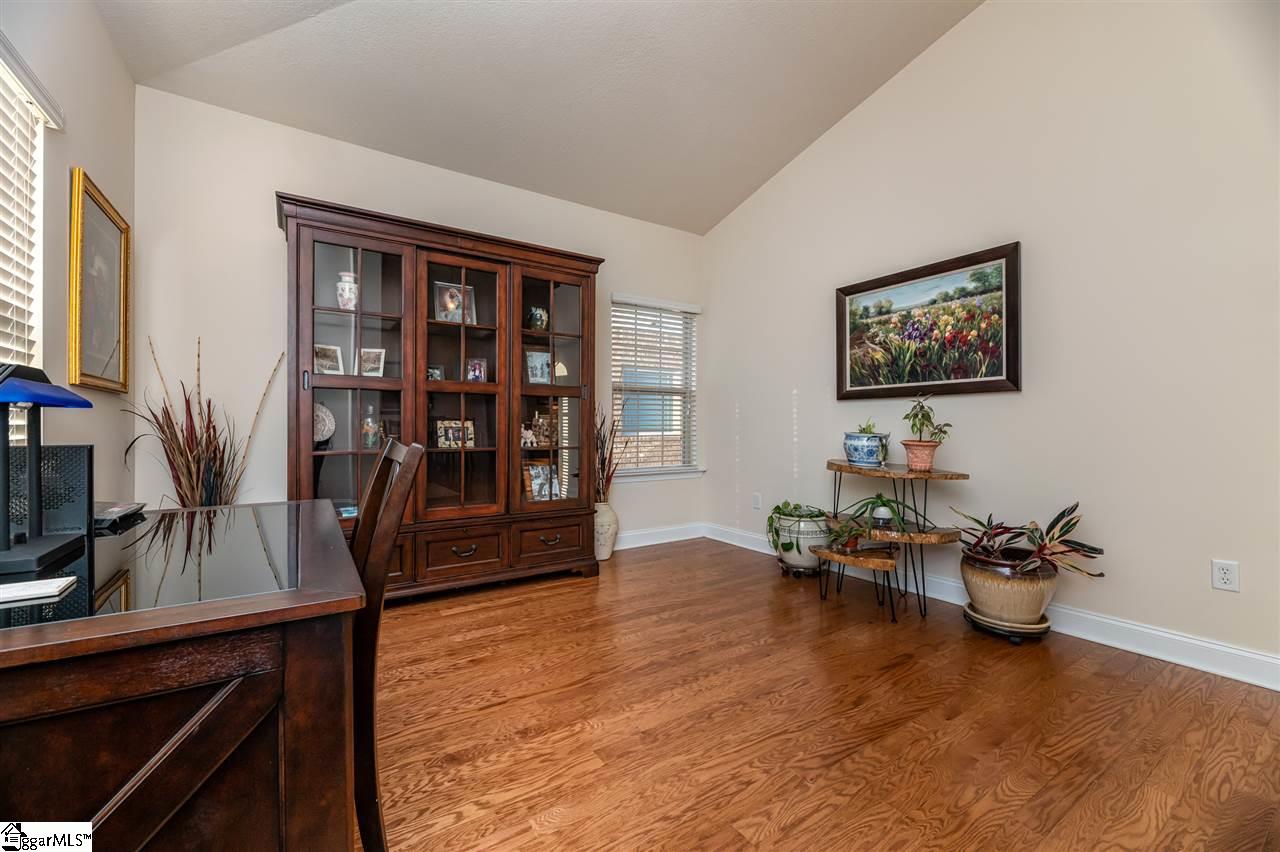 208 Raritan Court Simpsonville, SC 29681 - Photo 3 of 28 Gallery Image 3