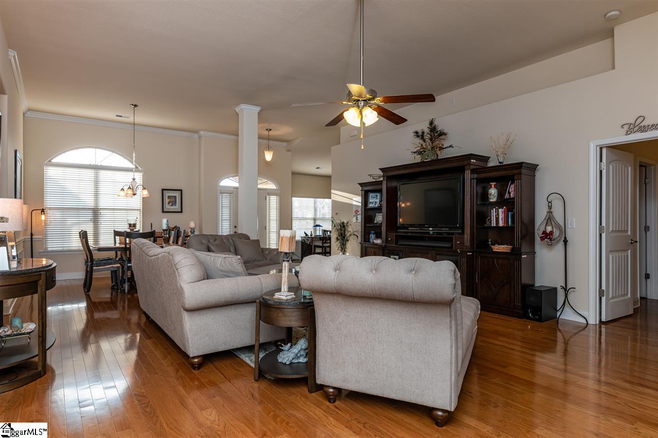 208 Raritan Court Simpsonville, SC 29681 - Photo 8 of 28 Gallery Image 8