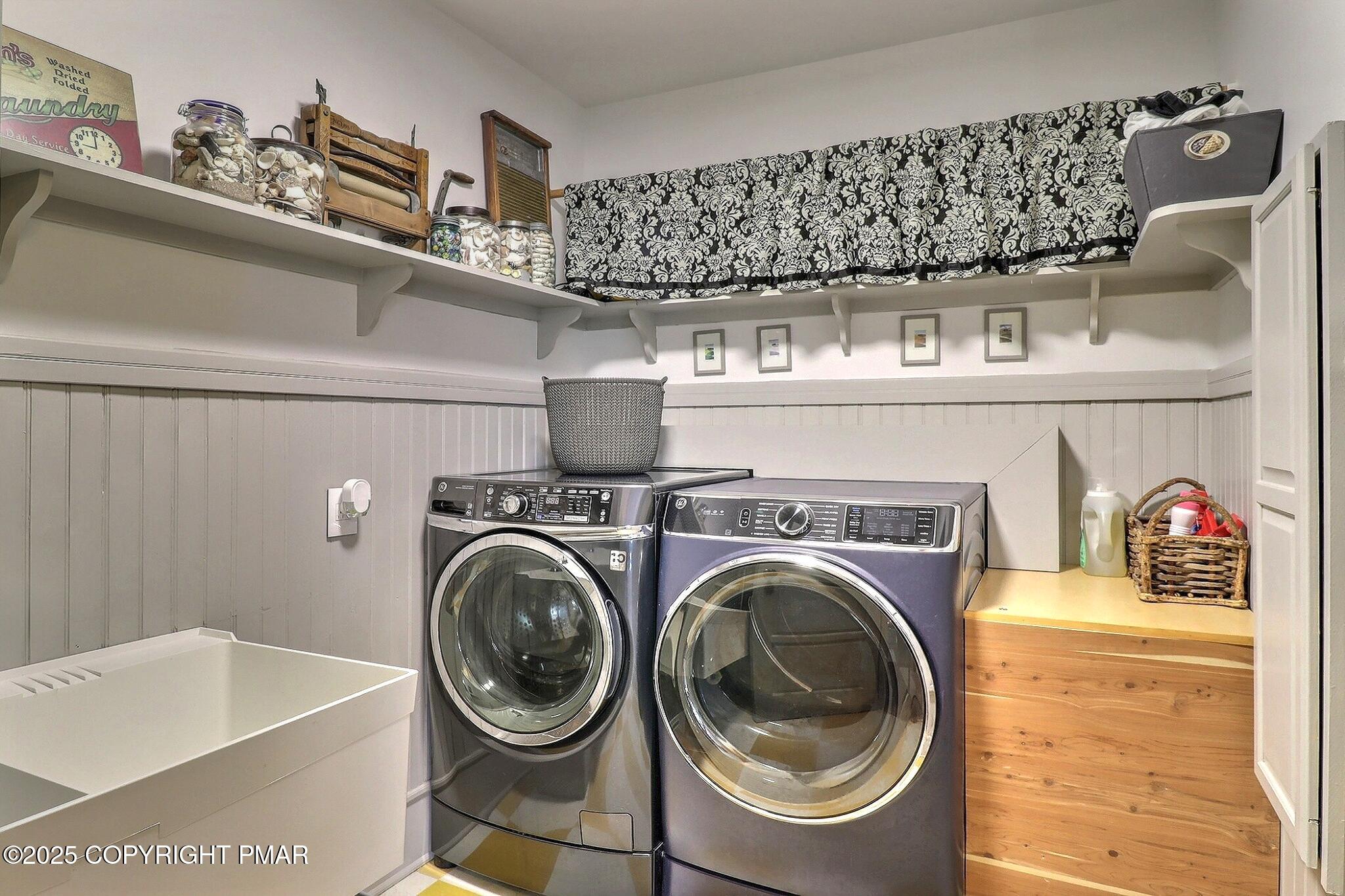 1212 Burger Hollow Road Effort, PA 18330 - Photo 106 of 138 a utility room with dryer and washer