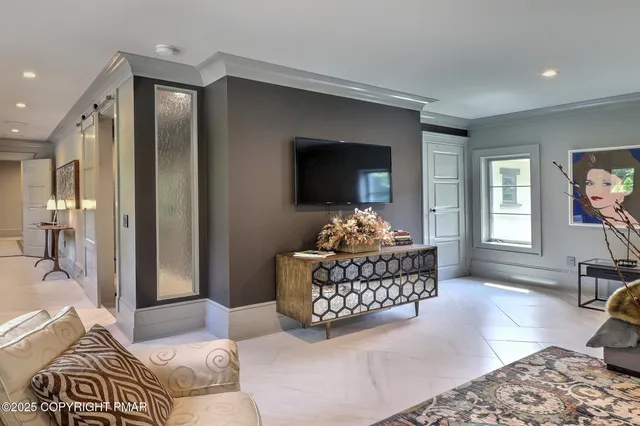 $3,899,000 | 1212 Burger Hollow Road, Effort, PA 18330