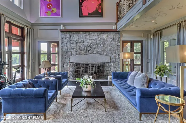 $3,899,000 | 1212 Burger Hollow Road, Effort, PA 18330