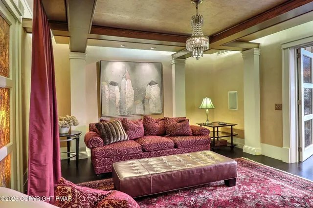 $3,899,000 | 1212 Burger Hollow Road, Effort, PA 18330