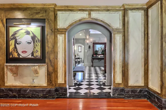 $3,899,000 | 1212 Burger Hollow Road, Effort, PA 18330