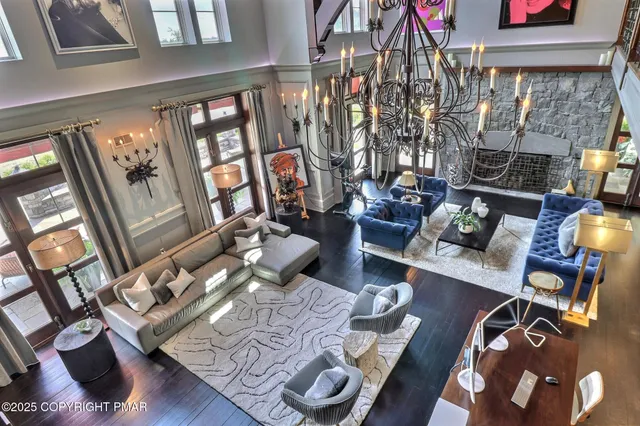 $3,899,000 | 1212 Burger Hollow Road, Effort, PA 18330