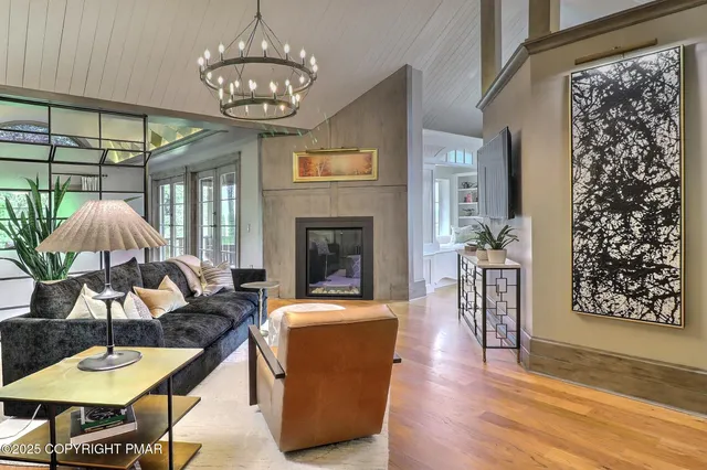 $3,899,000 | 1212 Burger Hollow Road, Effort, PA 18330