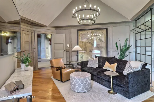 $3,899,000 | 1212 Burger Hollow Road, Effort, PA 18330