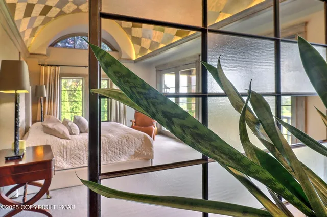 $3,899,000 | 1212 Burger Hollow Road, Effort, PA 18330