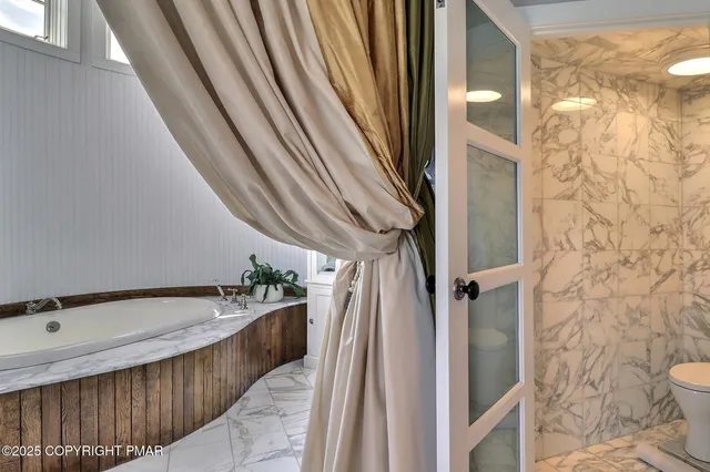 $3,899,000 | 1212 Burger Hollow Road, Effort, PA 18330