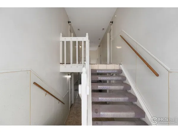 a view of entryway and hall