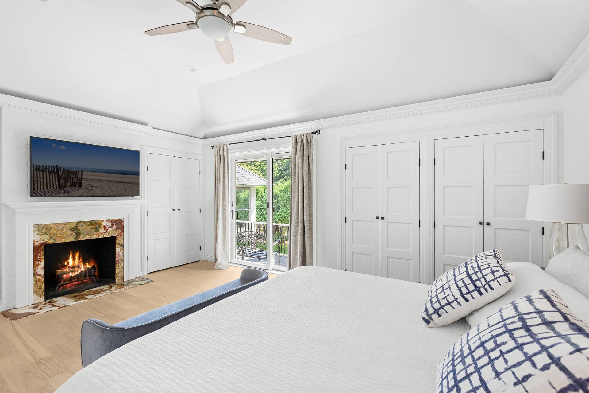 141 Middle Pond Road Southampton, NY 11968 - Photo 14 of 37