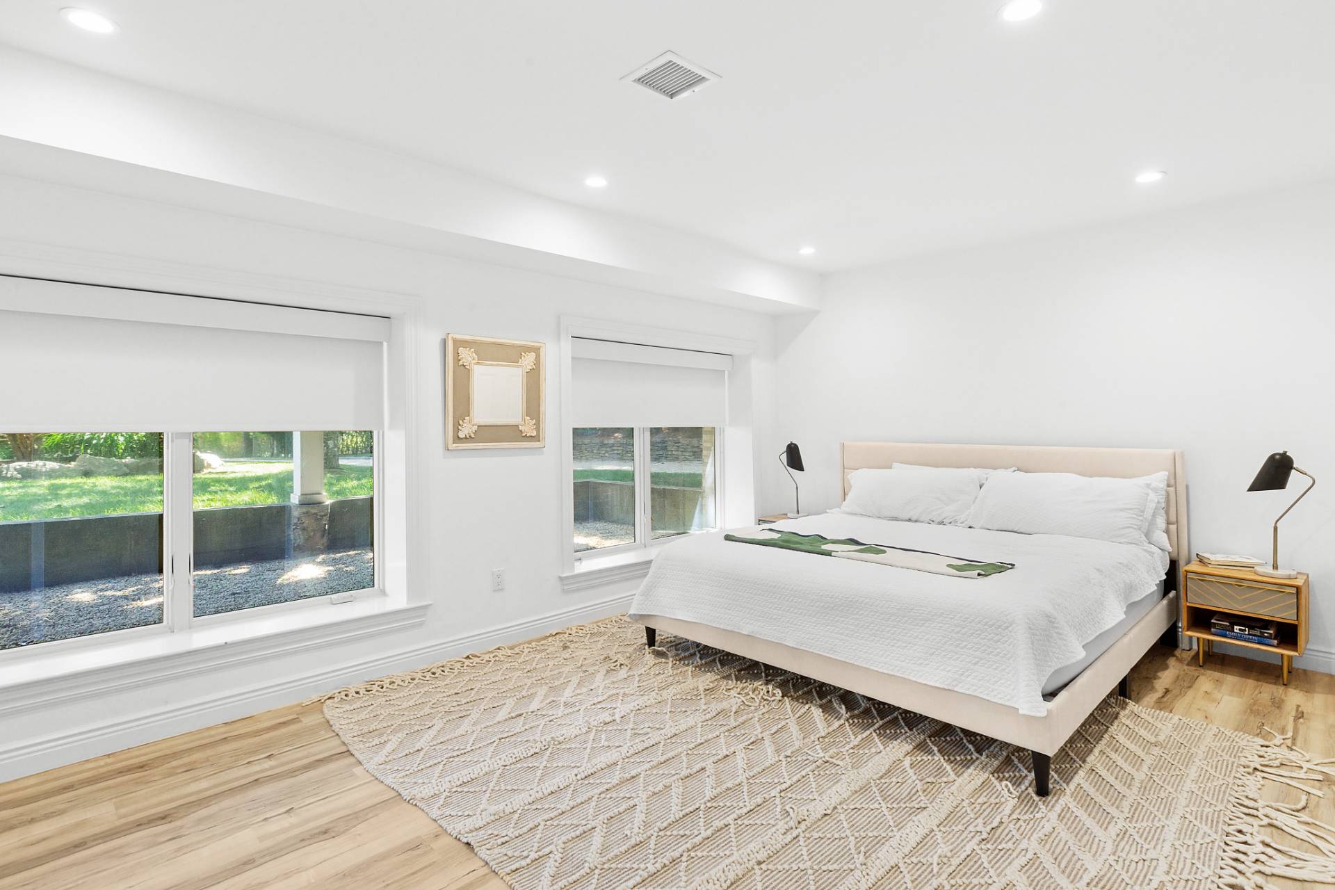 141 Middle Pond Road Southampton, NY 11968 - Photo 22 of 37