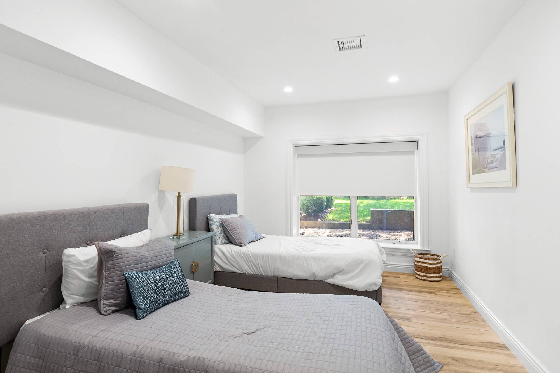 141 Middle Pond Road Southampton, NY 11968 - Photo 24 of 37