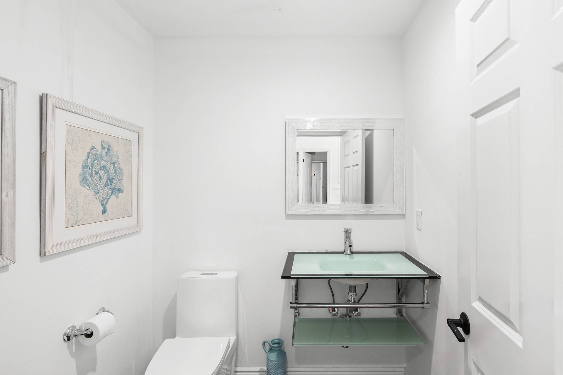 141 Middle Pond Road Southampton, NY 11968 - Photo 25 of 37