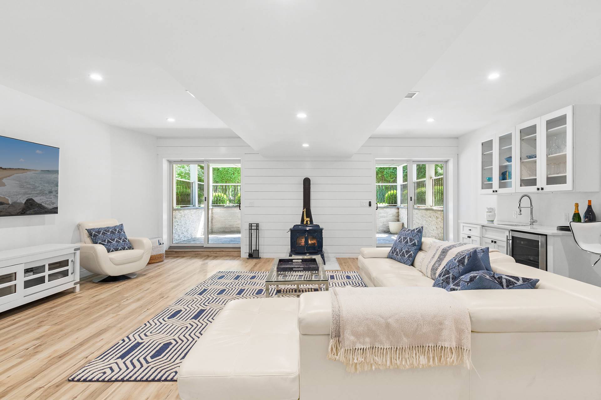 141 Middle Pond Road Southampton, NY 11968 - Photo 28 of 37