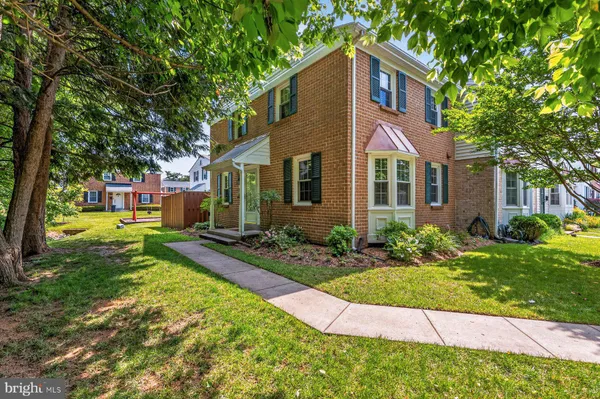 $370,000 | 1842 Aberdeen Circle, Crofton, MD 21114
