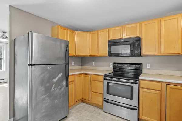 $375,000 | 66 New Hampshire Drive, Webster, NH 03303