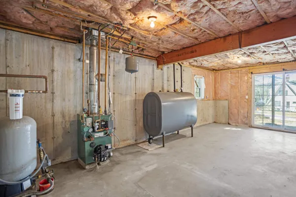 $375,000 | 66 New Hampshire Drive, Webster, NH 03303